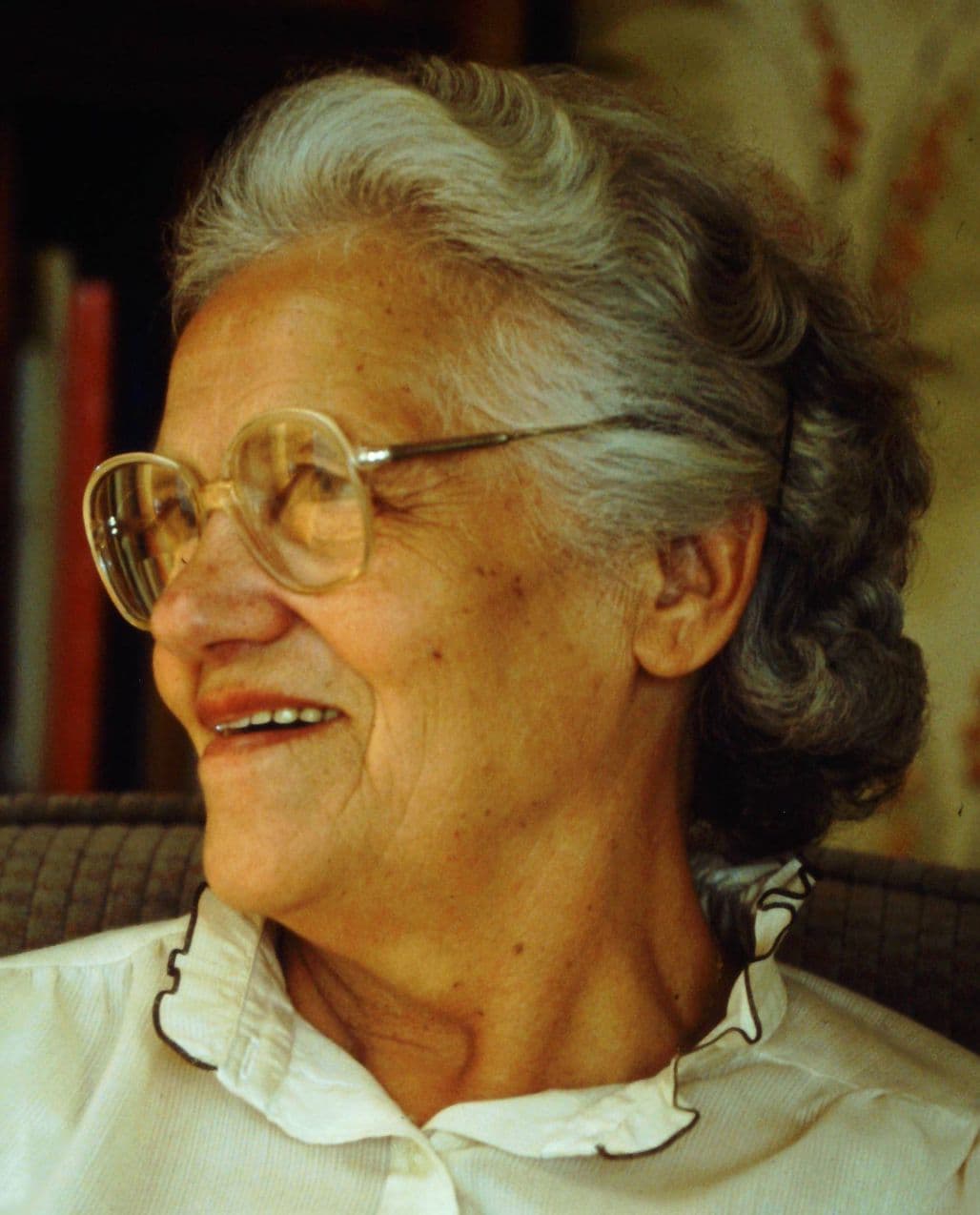 Frau Katharina Bummerl